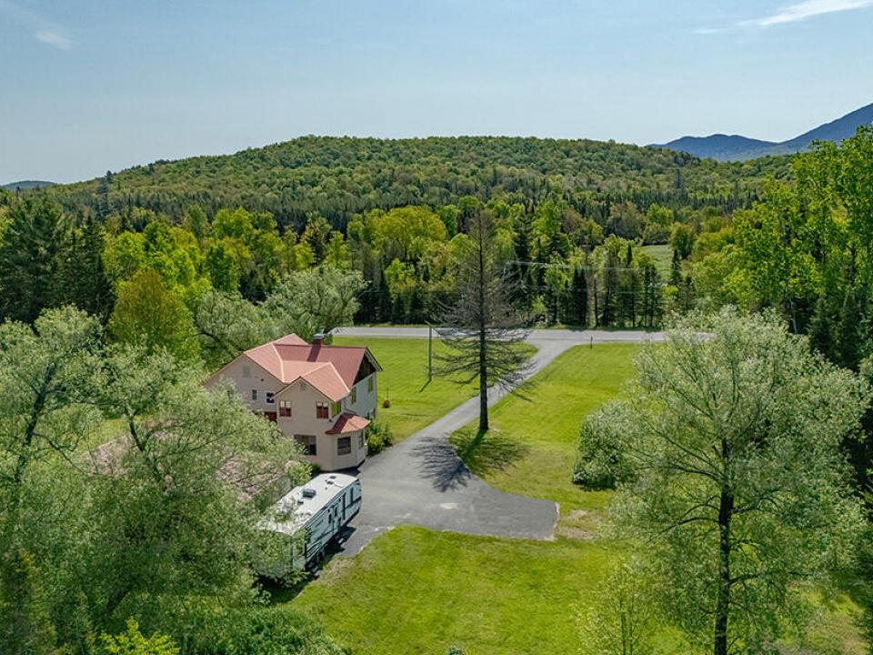 FarmhouseInBloomingdale_A_Exterior_Low_R