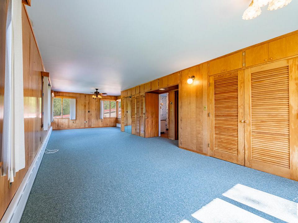 FarmhouseInBloomingdale_Bedroom1_R