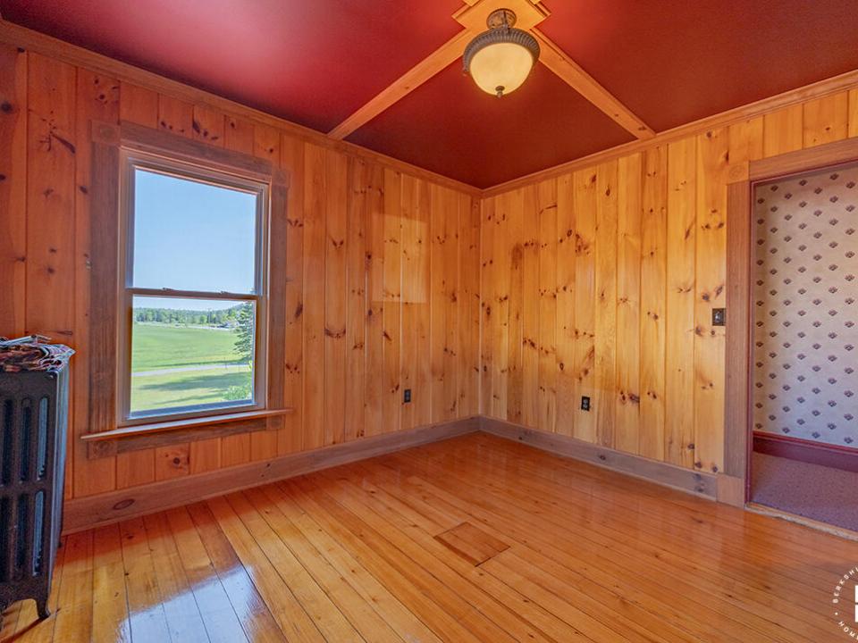 FarmhouseInBloomingdale_Bedroom3
