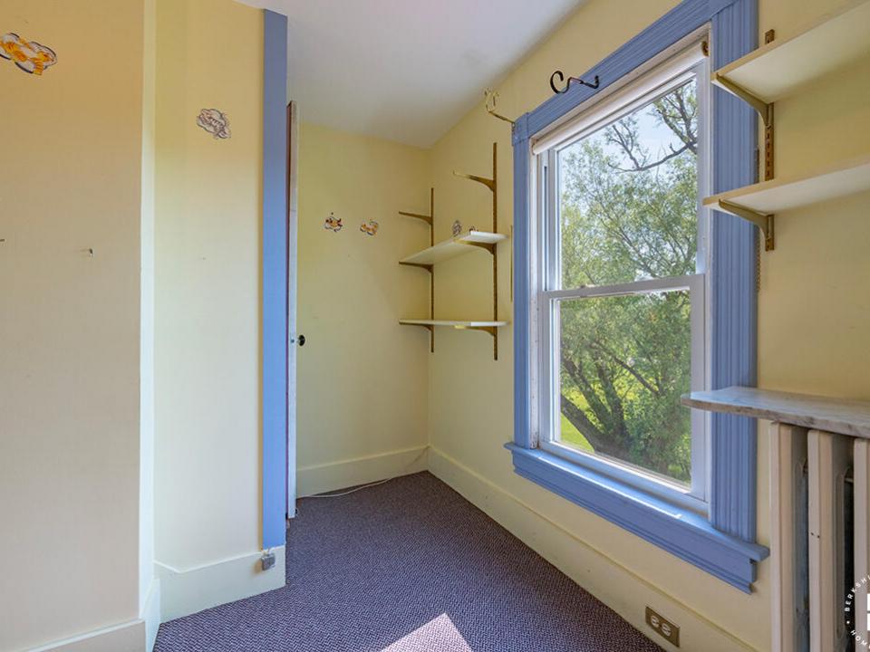 FarmhouseInBloomingdale_Bedroom4_Window