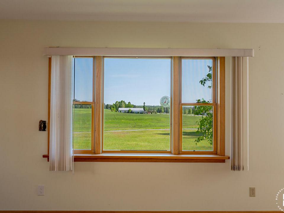 FarmhouseInBloomingdale_MainLevel_Bedroo