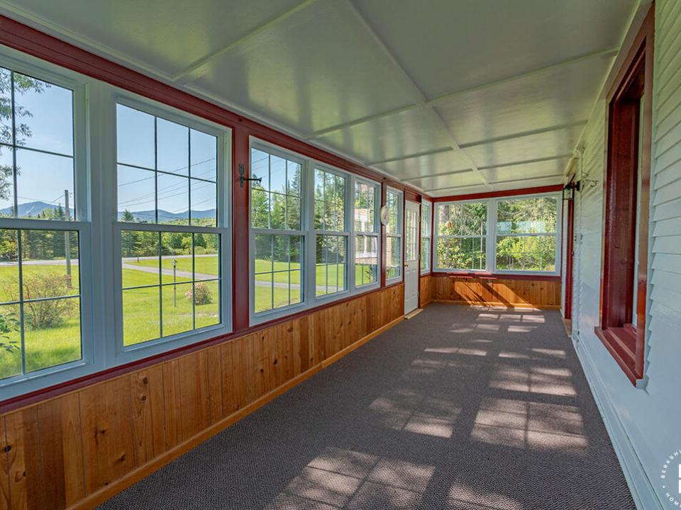 FarmhouseInBloomingdale_SunPorch_Mtns