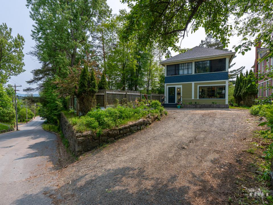 83 Shepard Ave SL-5