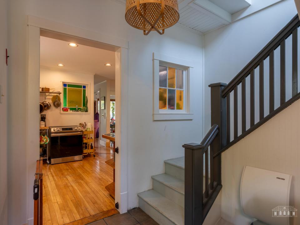 83 Shepard Ave SL-21