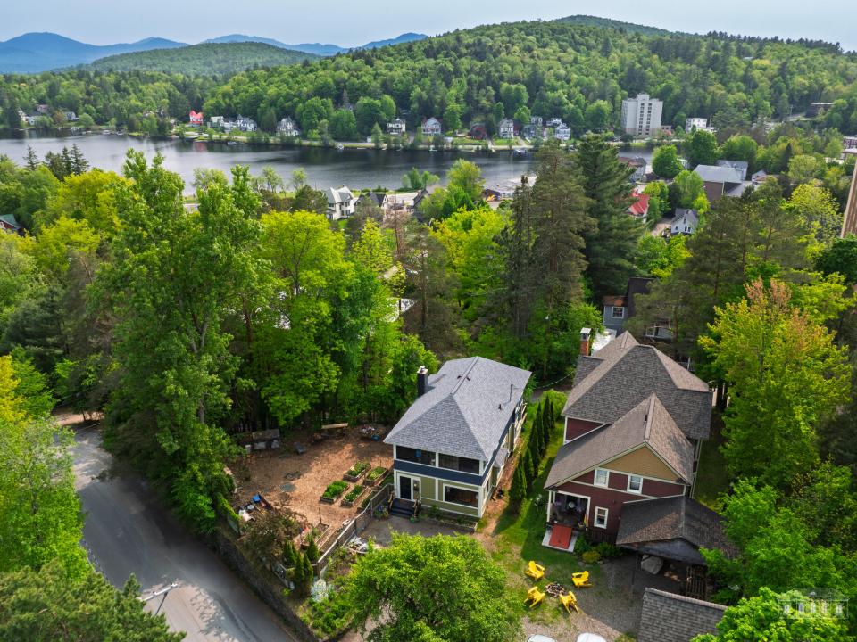 83 Shepard Ave SL-19