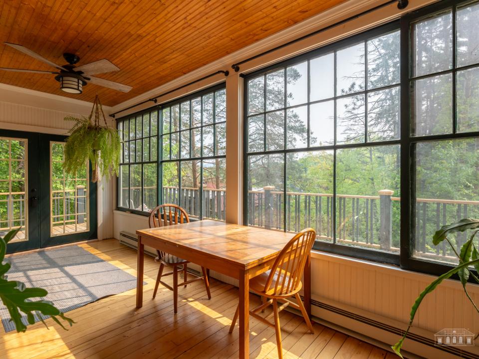 83 Shepard Ave SL-37