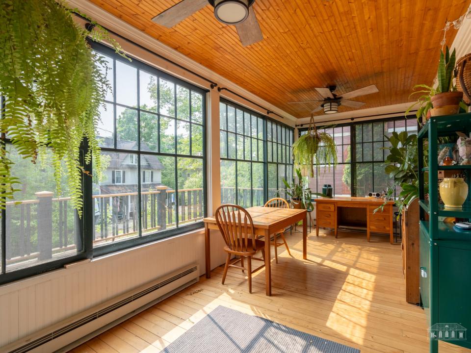 83 Shepard Ave SL-33