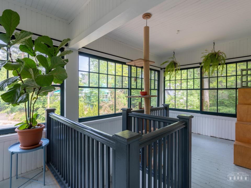 83 Shepard Ave SL-44