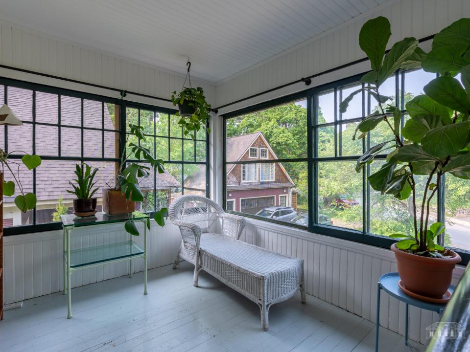 83 Shepard Ave SL-43