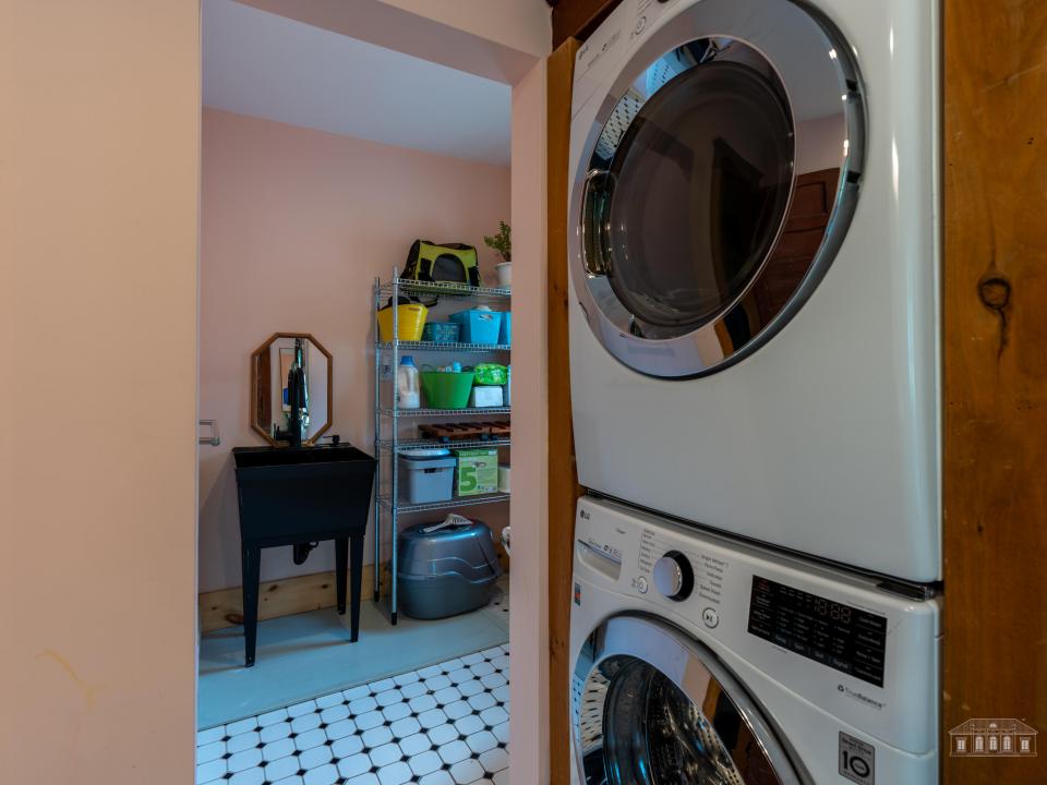 83 Shepard Ave SL-59
