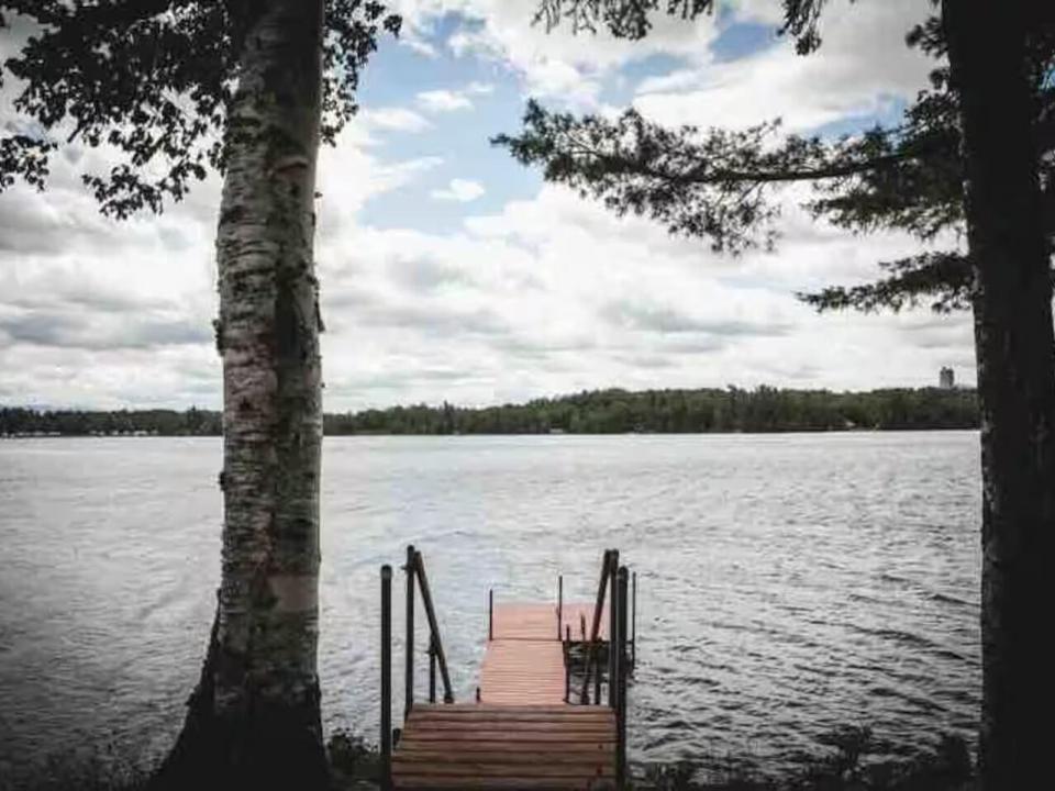 Dock
