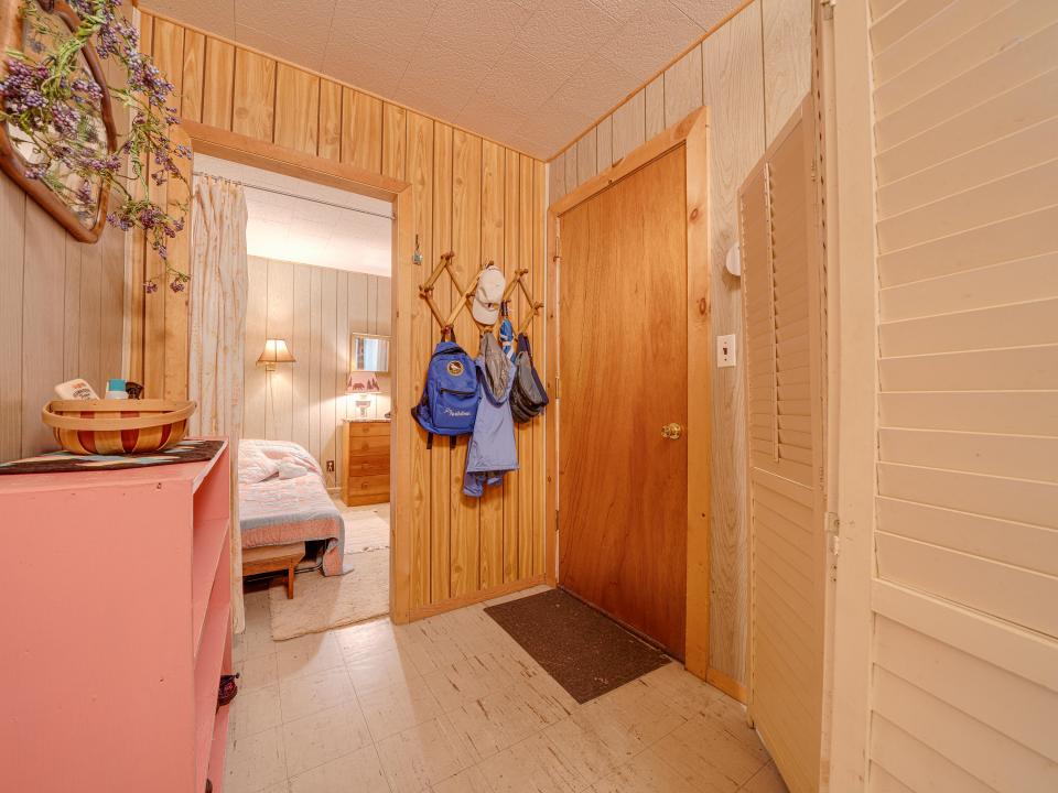 145 Washington St-36