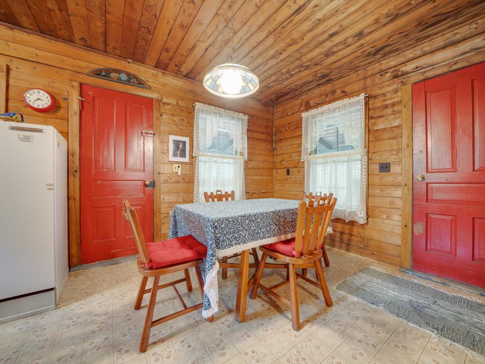 145 Washington St-51