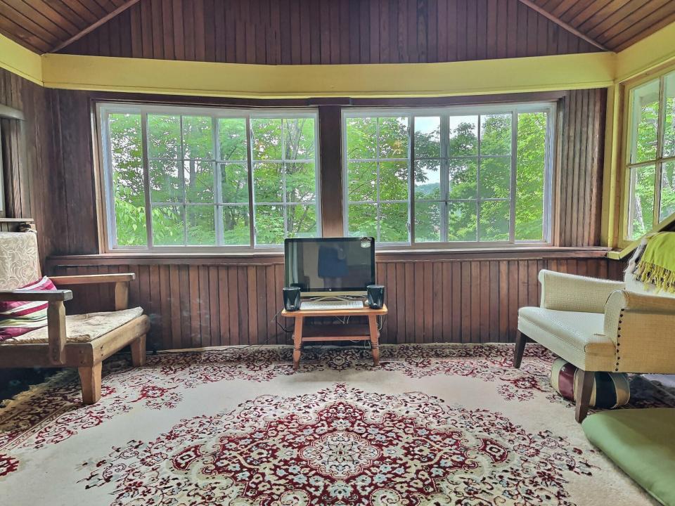 Primary bedroom Cure porch