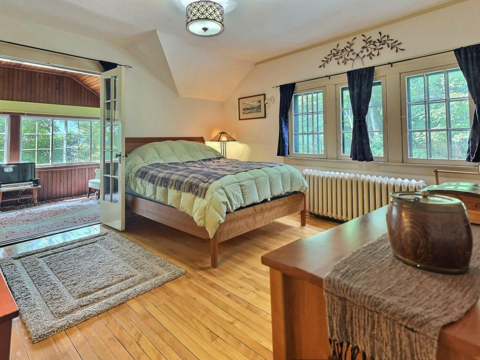Second floor primary bedroom
