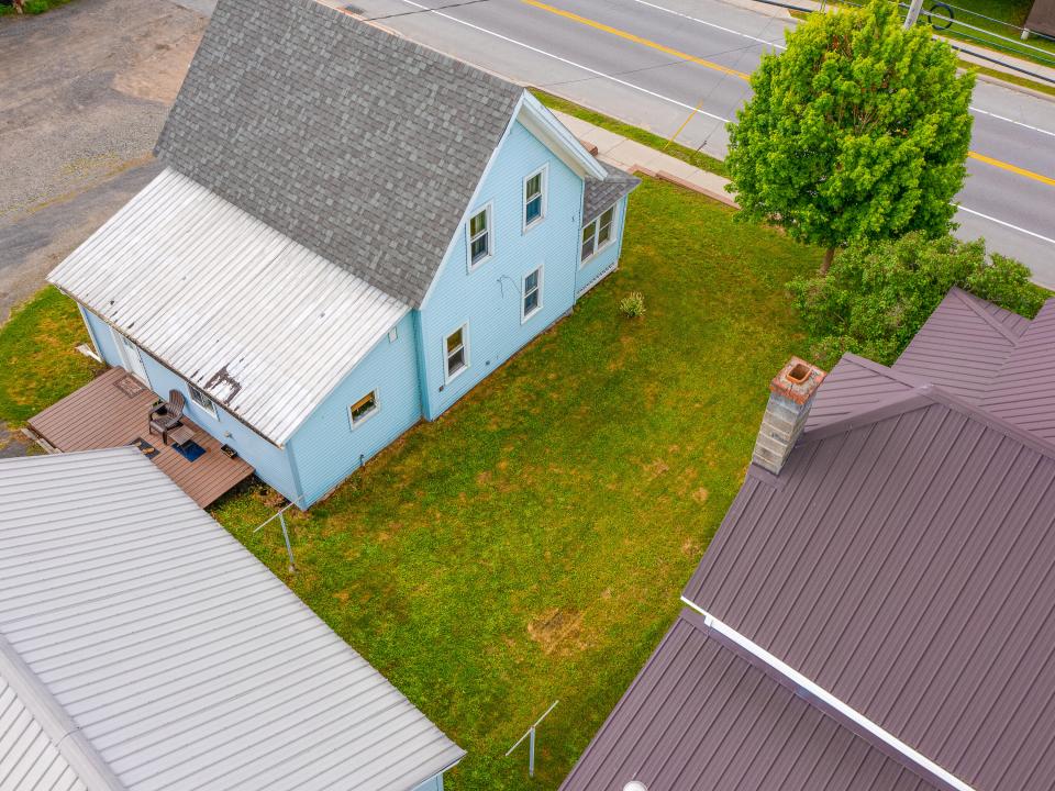 63 Wawbeek Ave. (2025)-22