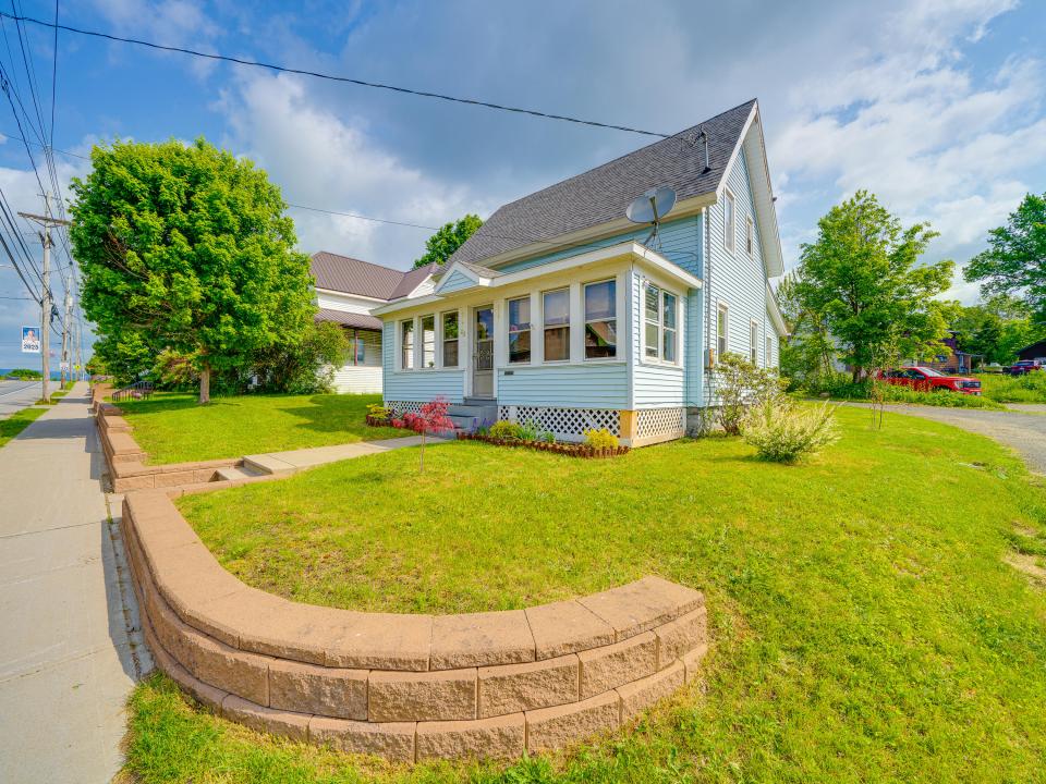 63 Wawbeek Ave. (2025)-23