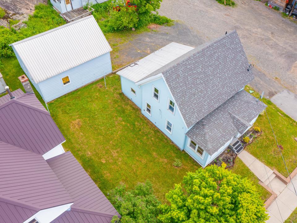 63 Wawbeek Ave. (2025)-25