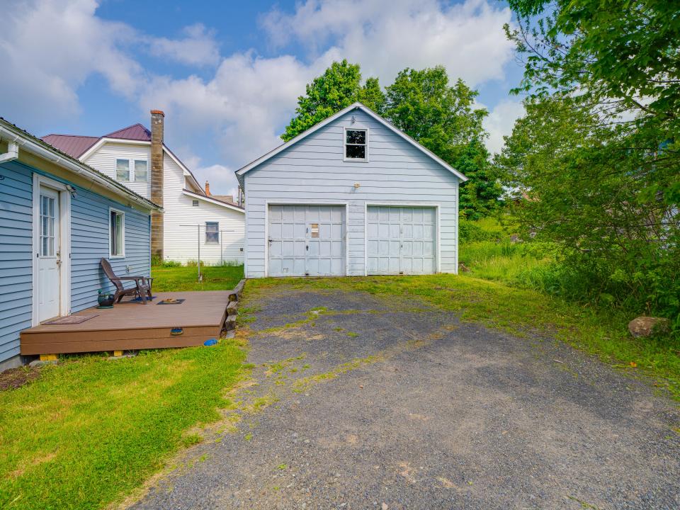 63 Wawbeek Ave. (2025)-28