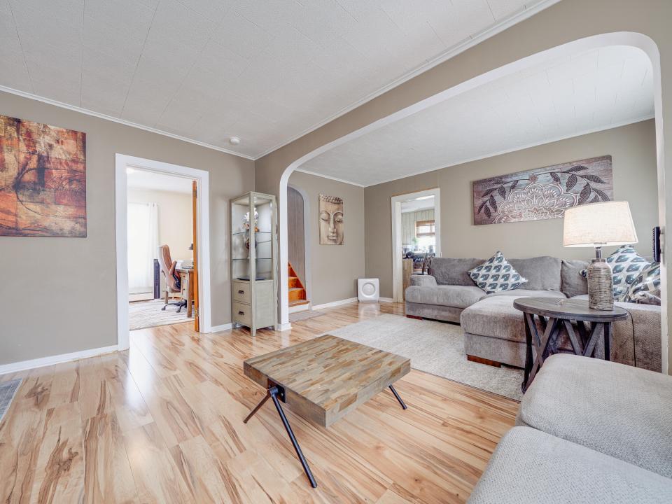 63 Wawbeek Ave. (2025)-39