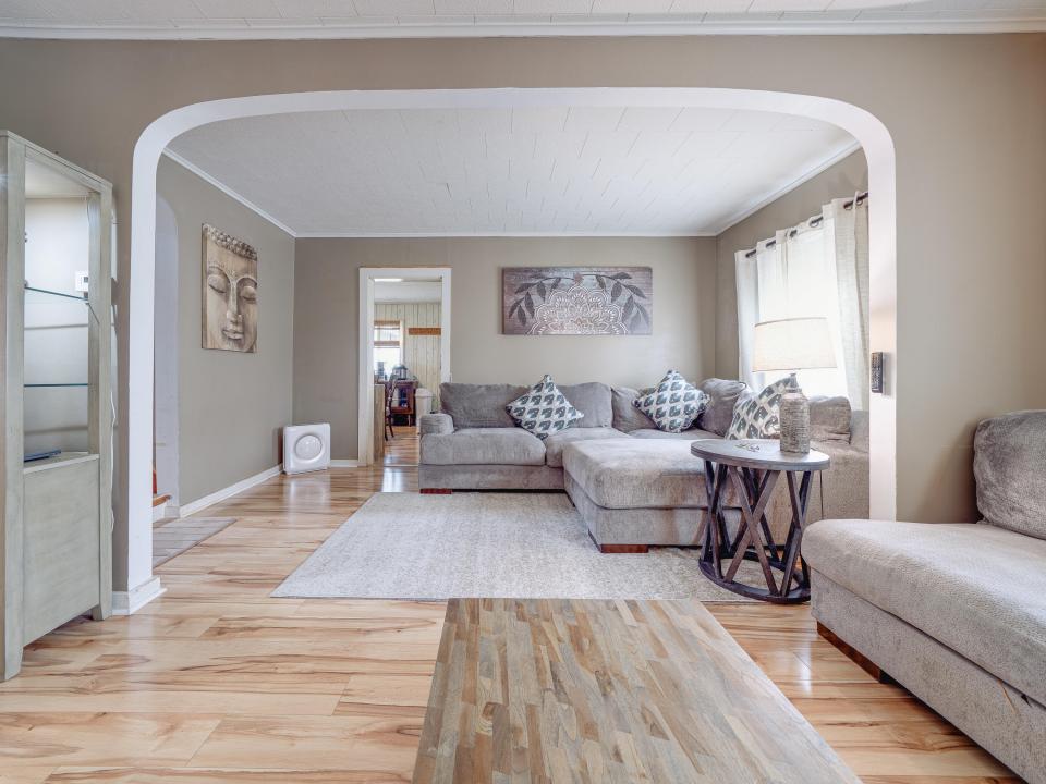 63 Wawbeek Ave. (2025)-44