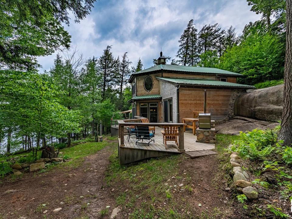 CampBassRockOnTupperLake_Exterior_R