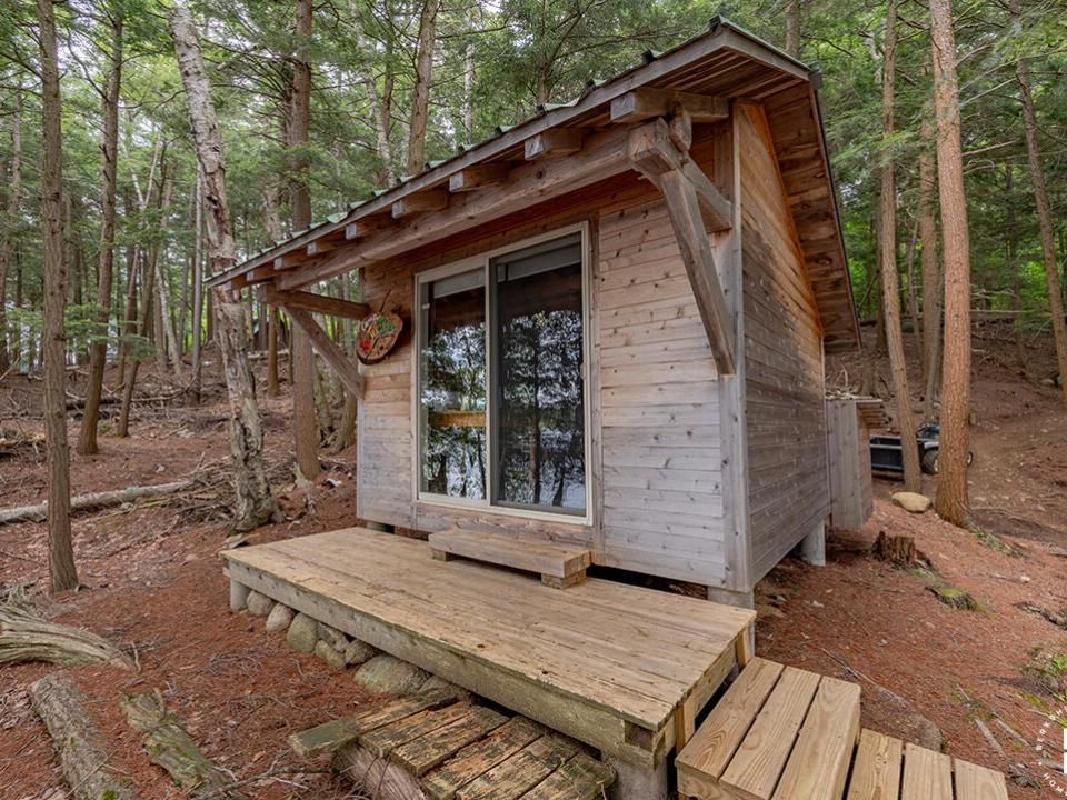 CampBassRockOnTupperLake_Leanto_Exterior