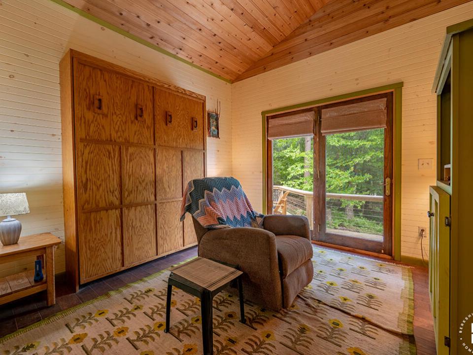 CampBassRockOnTupperLake_MH_Bedroom1