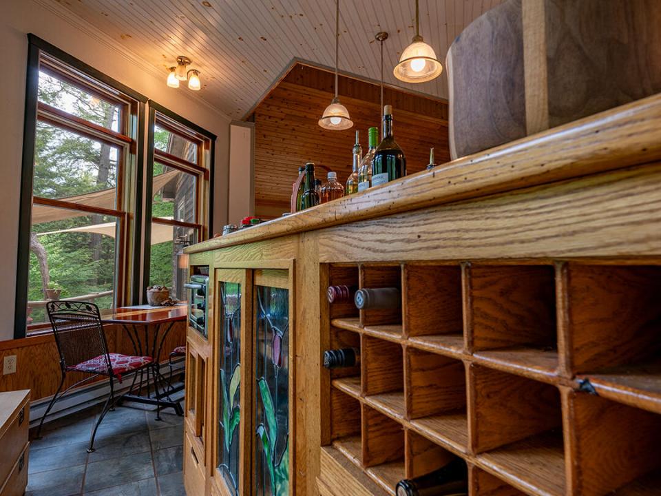 CampBassRockOnTupperLake_MH_Kitchen_Wine
