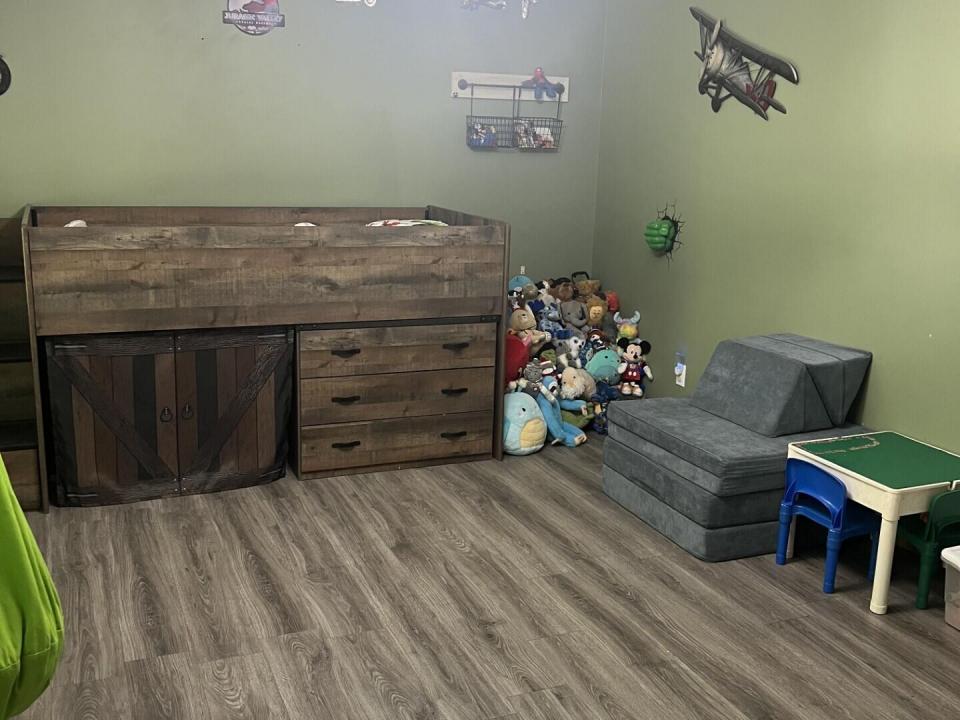 bedroom2