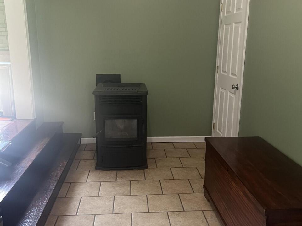 entry2 with pellet stove