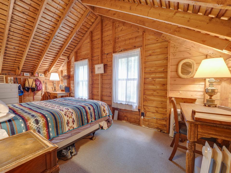 Hemlock Ledge Rd-100