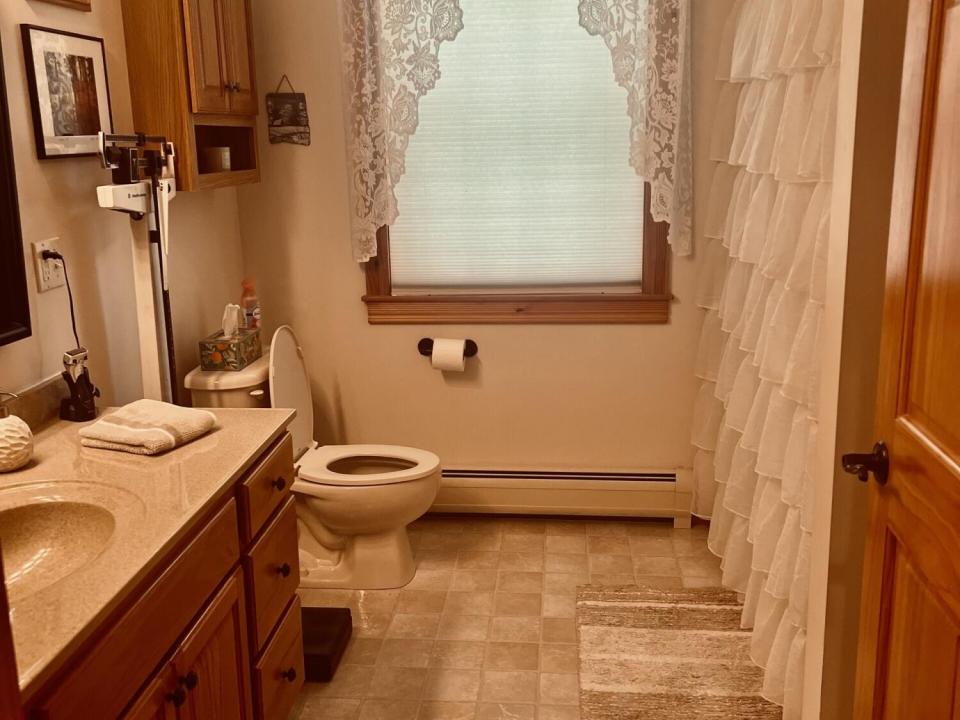mainfloor bath