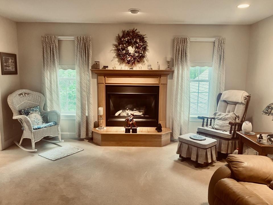 Primary sitting area2