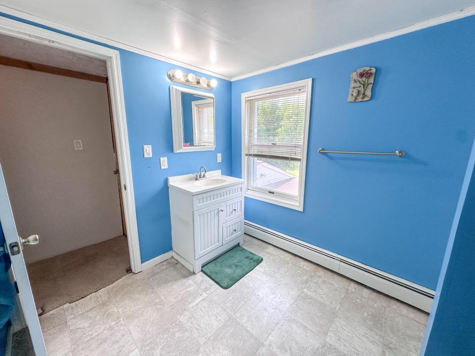 Upstairs Bath