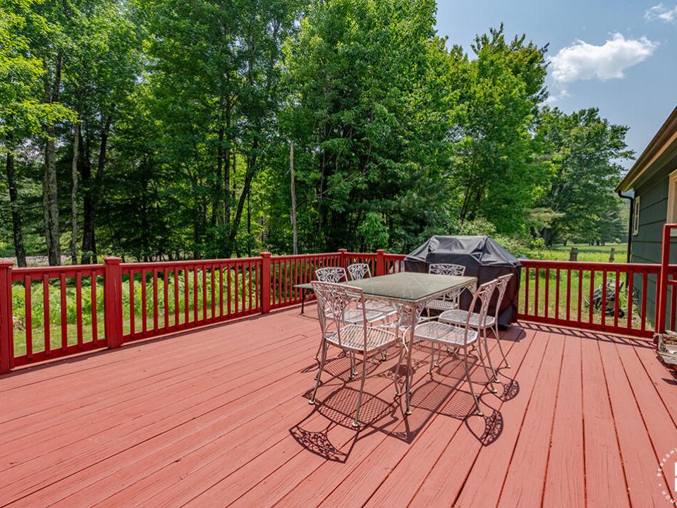 RanchInNewRussia_Deck