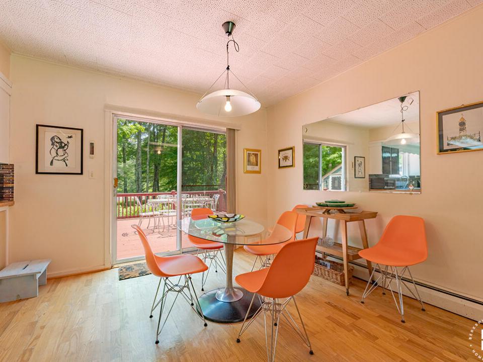 RanchInNewRussia_DiningRoom