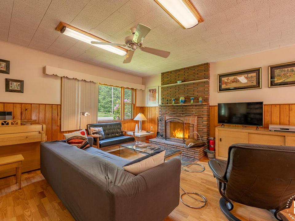 RanchInNewRussia_LivingRoom