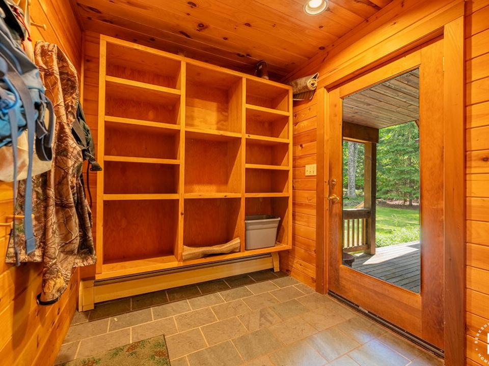 HomeOnJacksonRoadInKeene_Mudroom