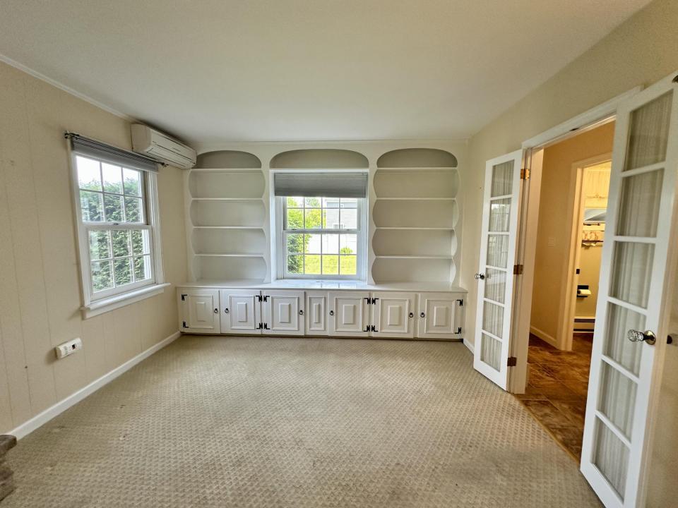 Living Room Built Ins