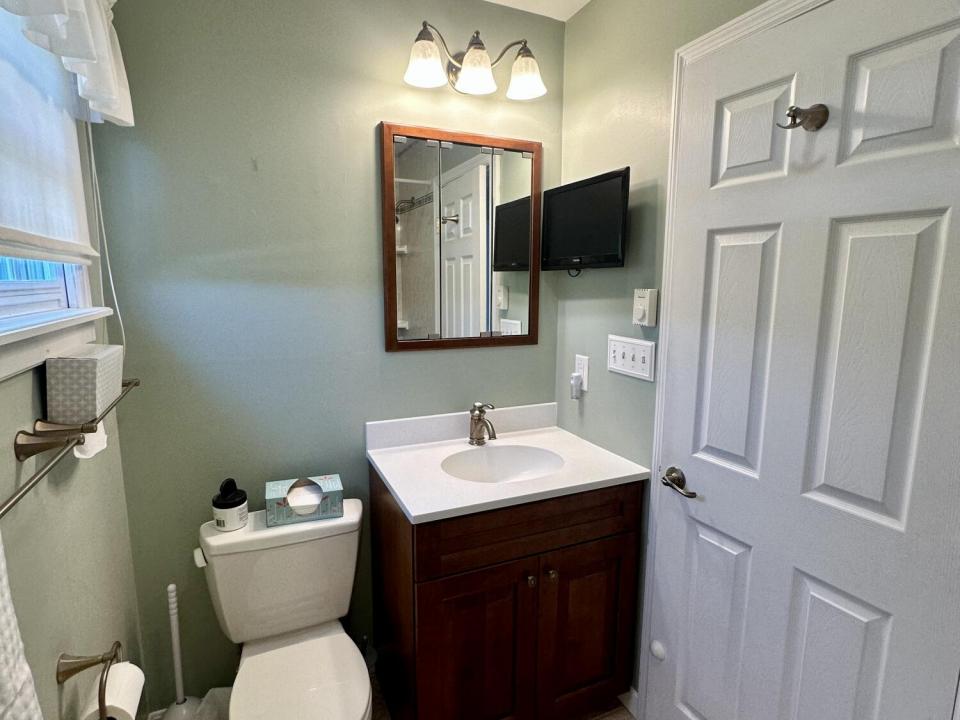 Full Bath 2nd floor
