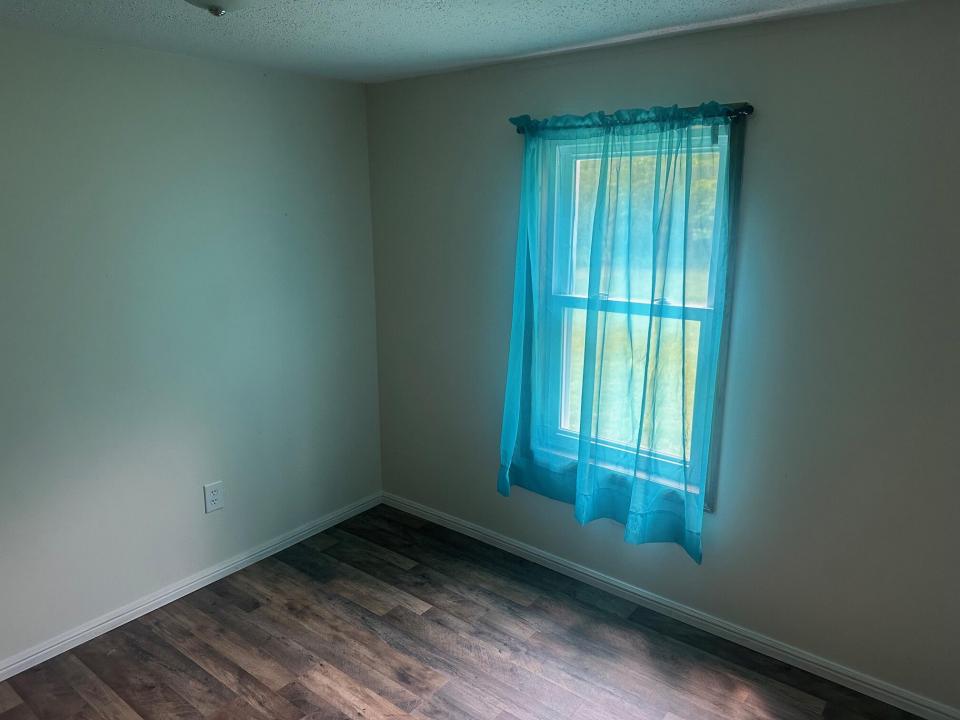 295 Bear Swamp bed 1