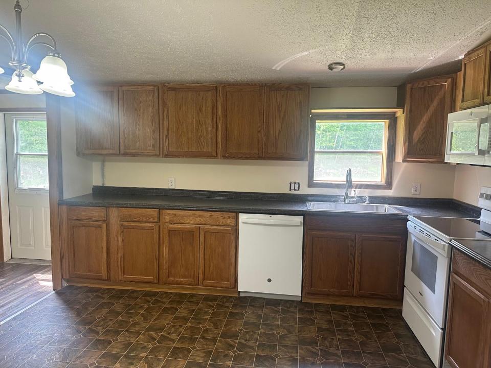 295 Bear Swamp Rd Kitchen 2
