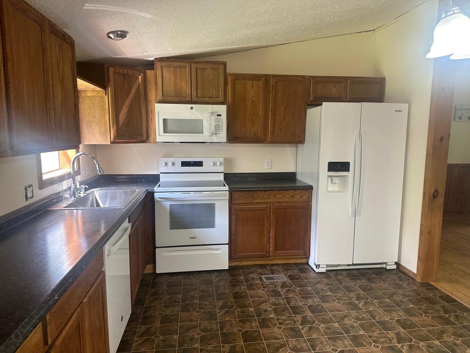 295 Bear Swamp Rd kitchen 3