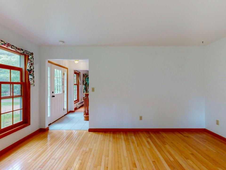 295-Forest-Hill-Ave-06192025_075644-2 (C