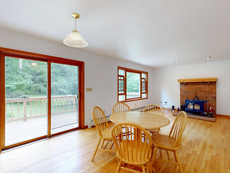 295-Forest-Hill-Ave-06192025_080038-2 (C
