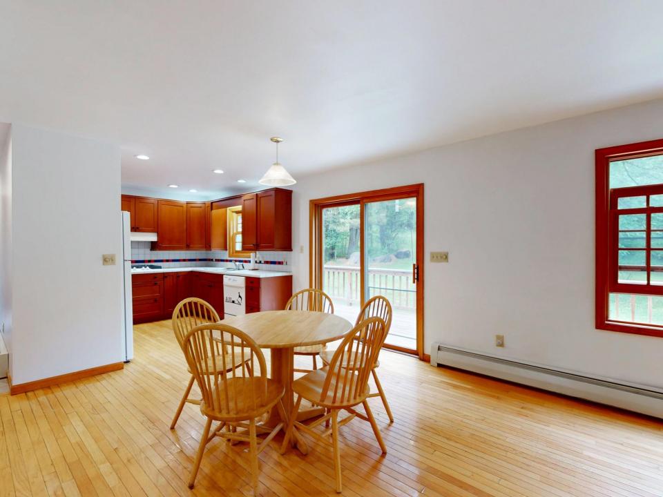 295-Forest-Hill-Ave-06192025_080103-2 (C