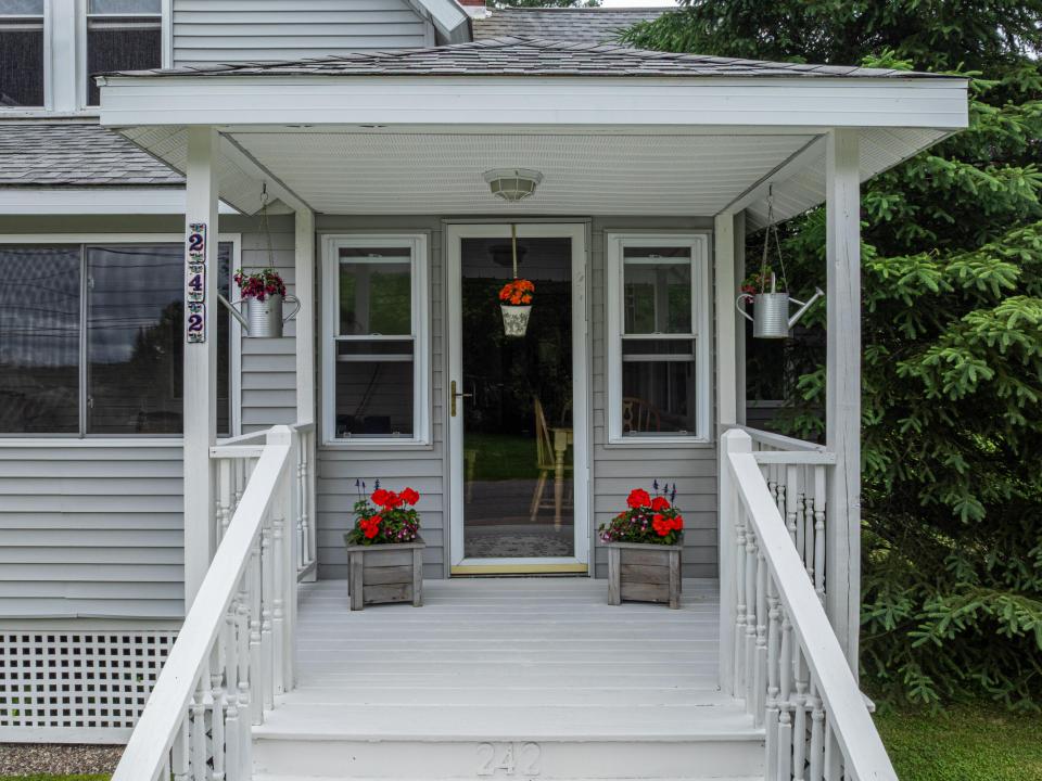 242 Hurley Ave LP-27