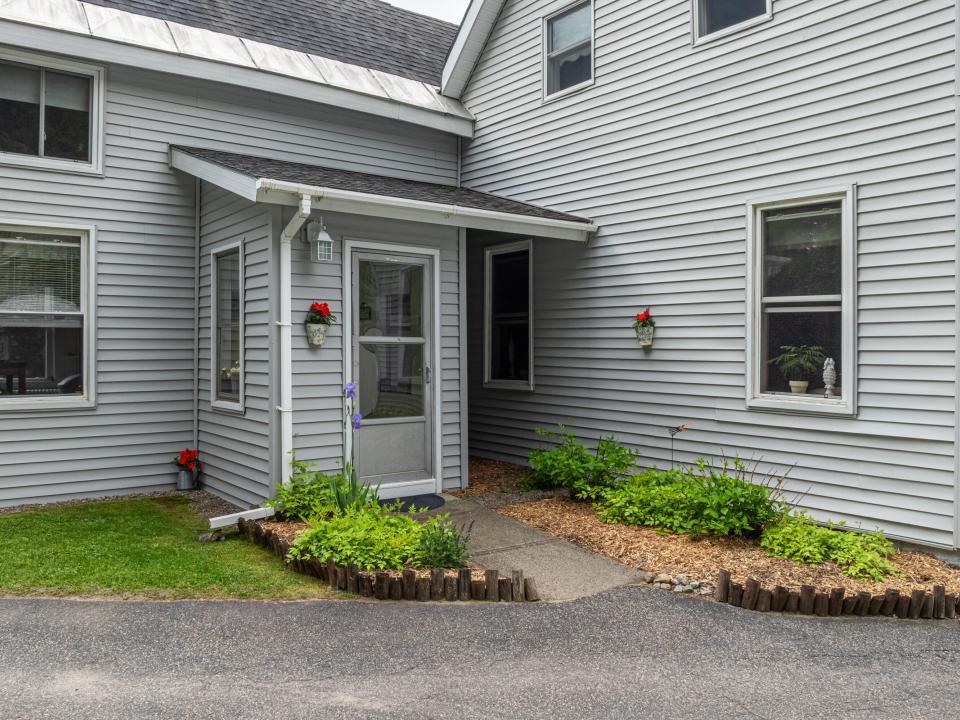 242 Hurley Ave LP-28