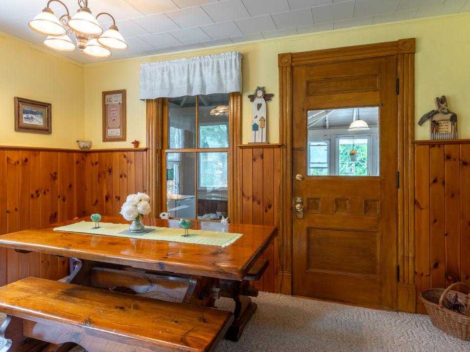 242 Hurley Ave LP-36